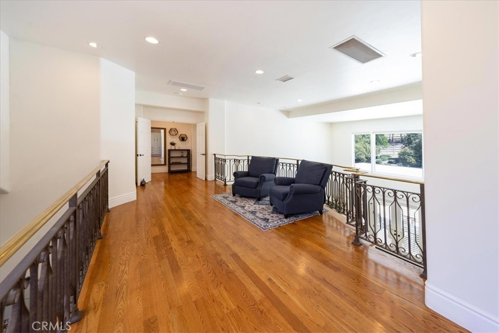 37626 Avenida La Cresta