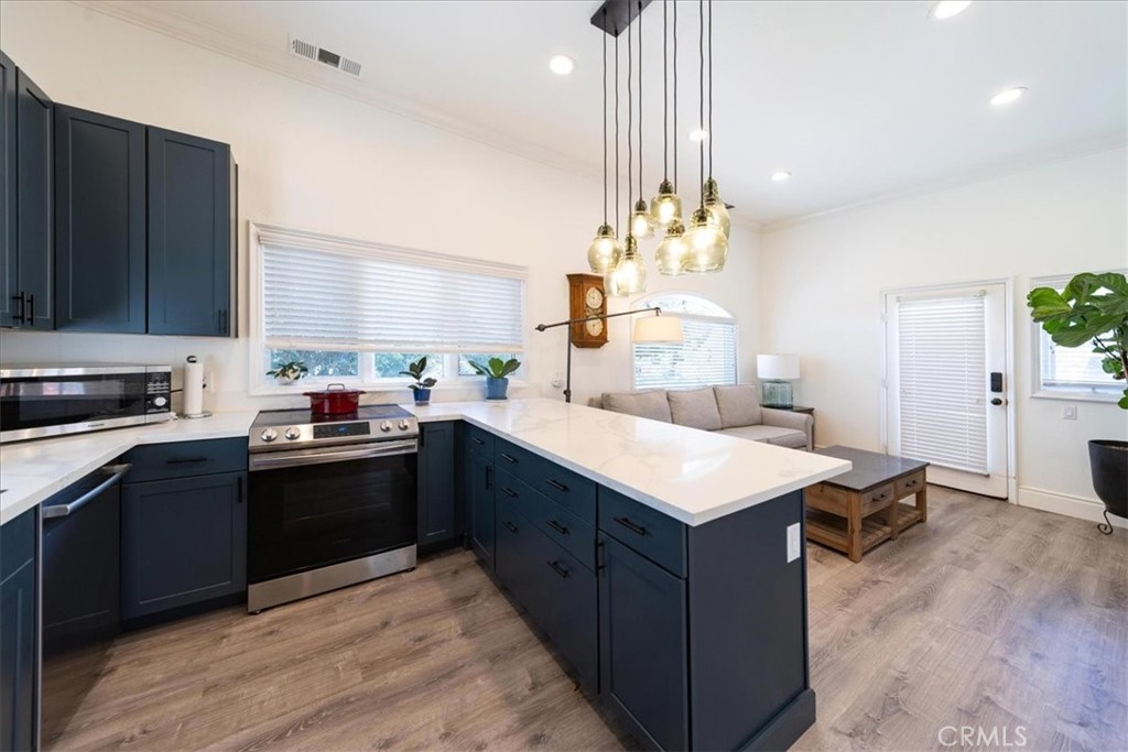 37626 Avenida La Cresta