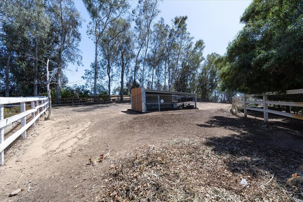 37626 Avenida La Cresta