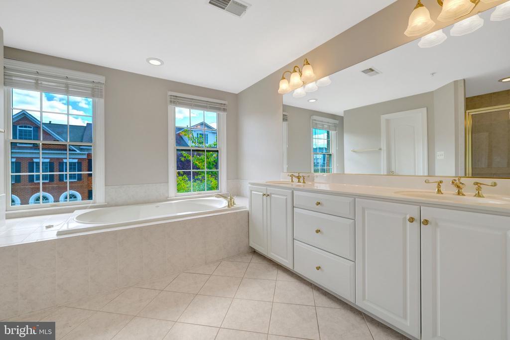7714 SPOLETO LANE Unit: 54