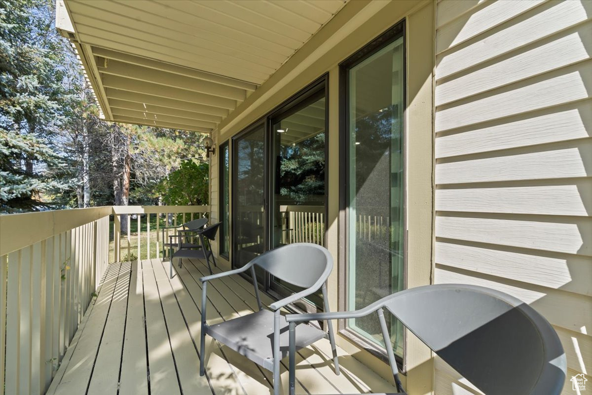 179 RACQUET DR