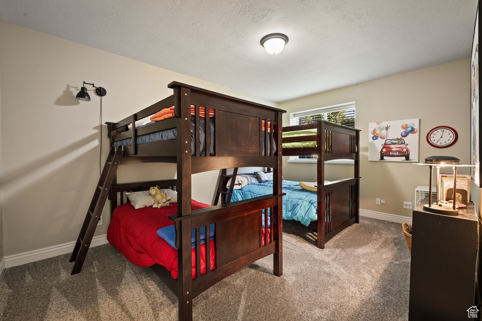 1107 N TWICKENHAM DR