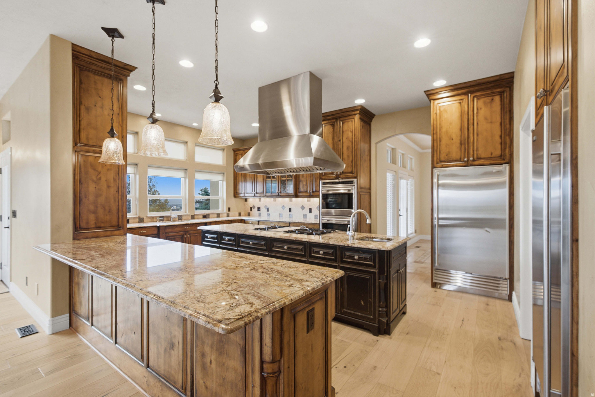 1107 N TWICKENHAM DR