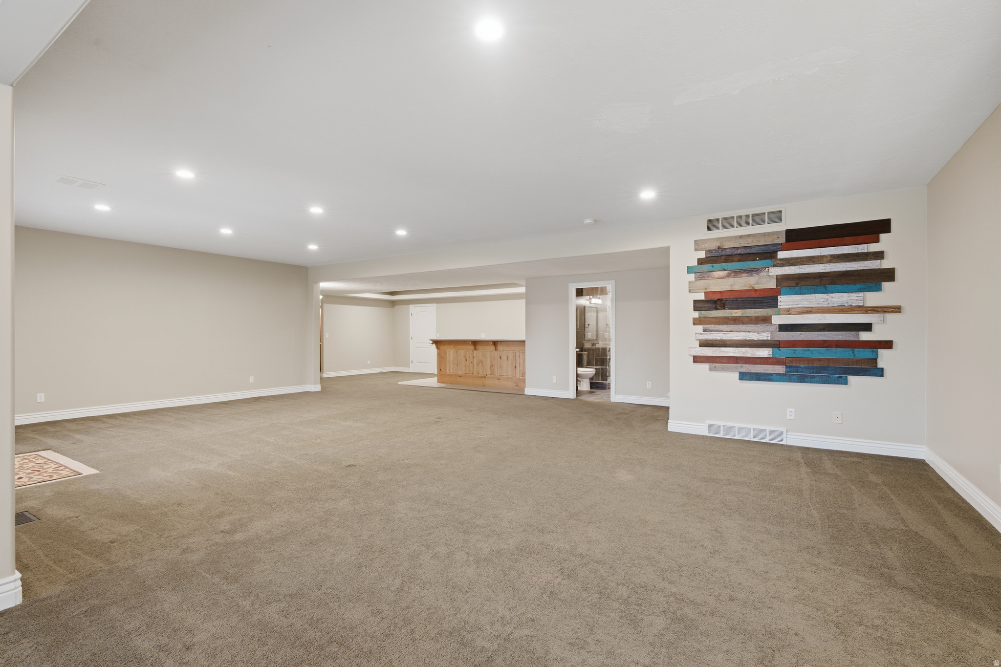 1107 N TWICKENHAM DR