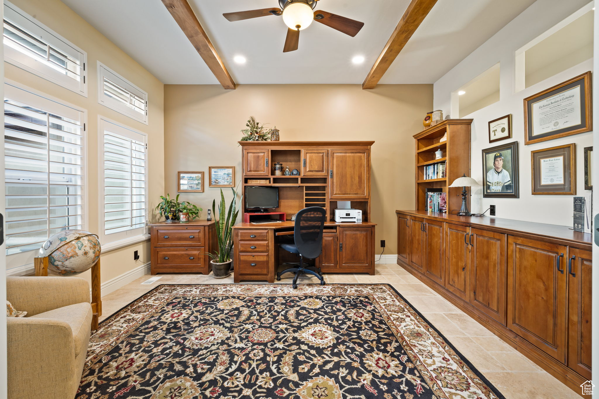 1107 N TWICKENHAM DR