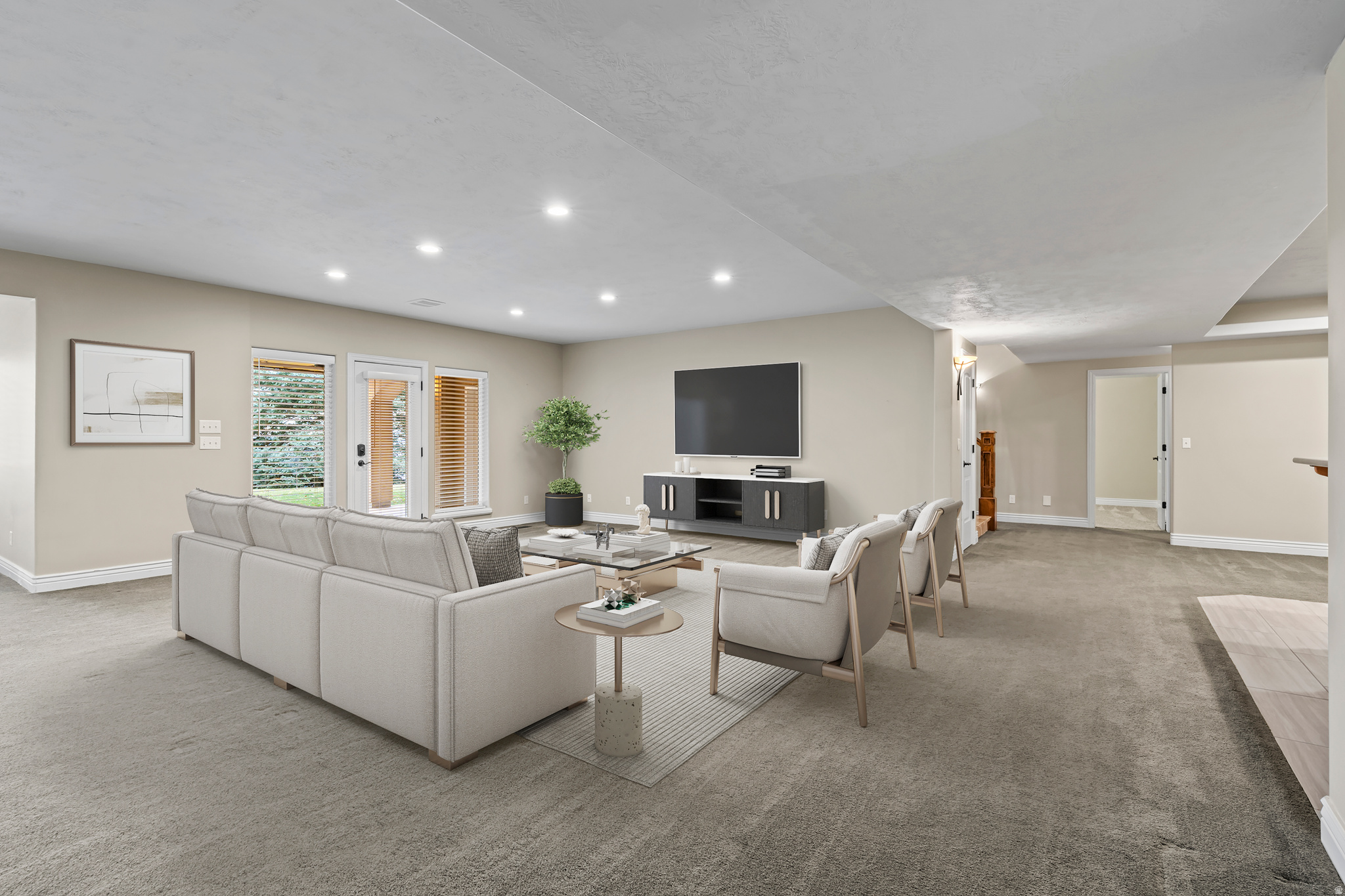 1107 N TWICKENHAM DR