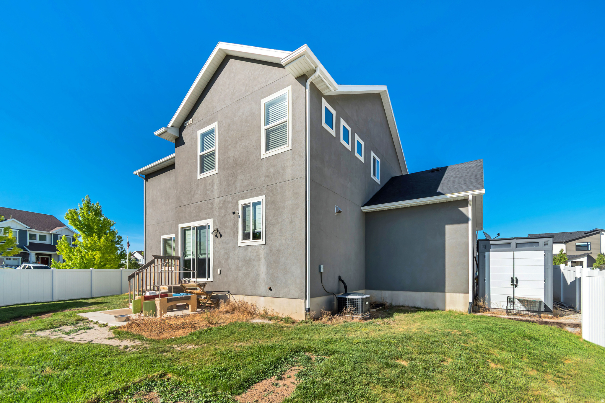 751 N PLAINSMAN DR