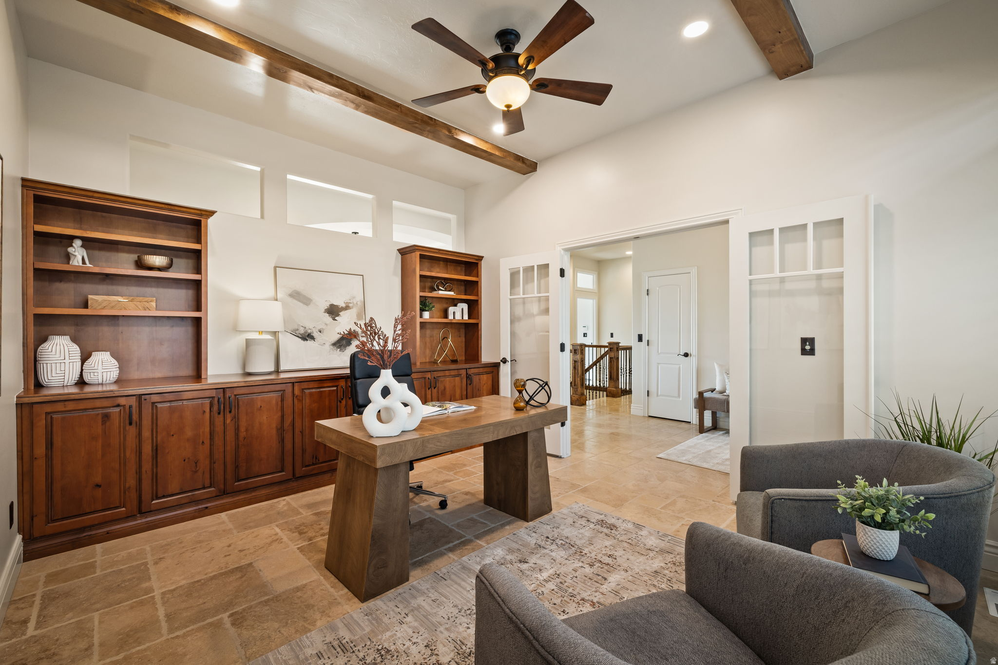 1107 N TWICKENHAM DR
