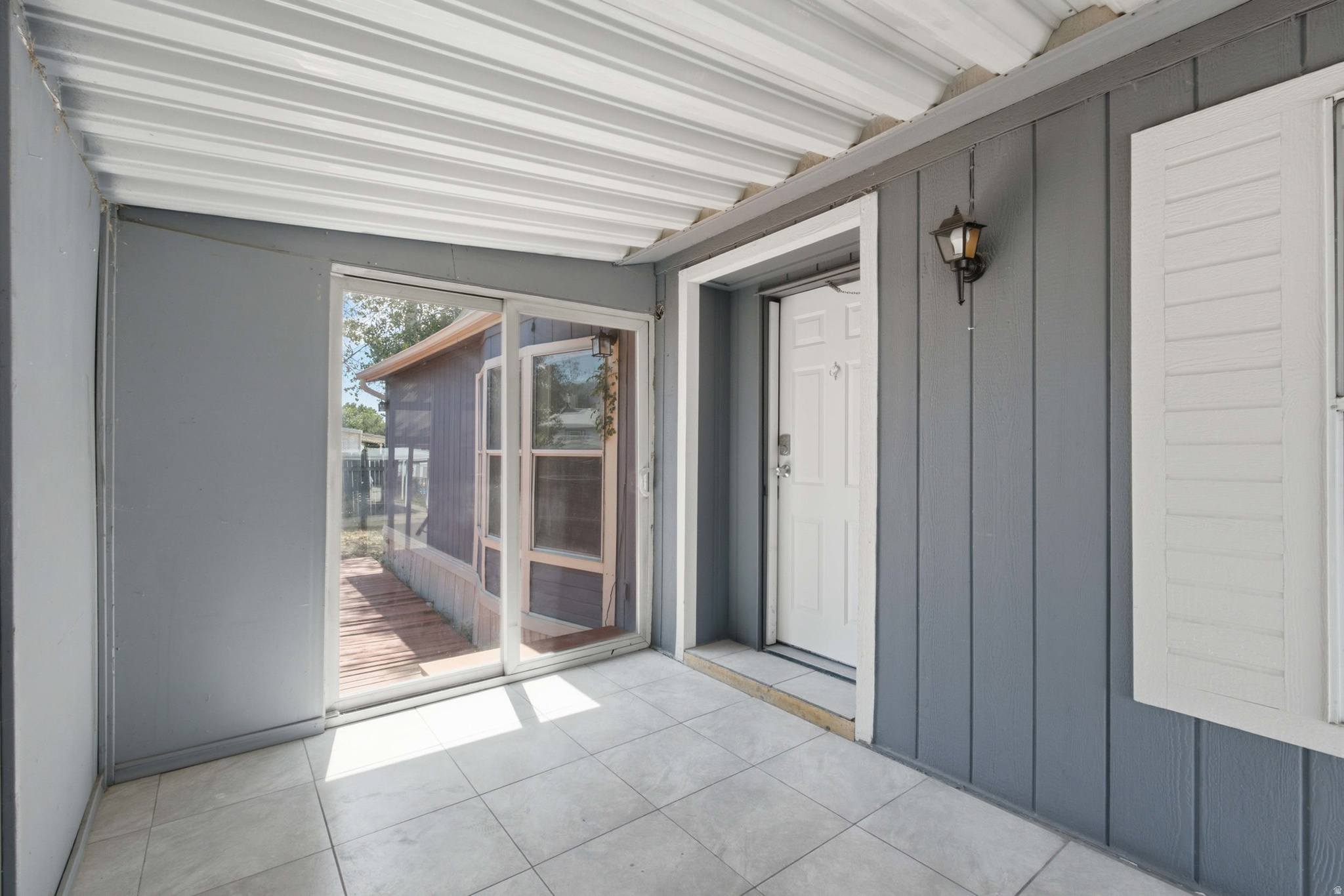 1137 W SIERRA VISTA ST #205