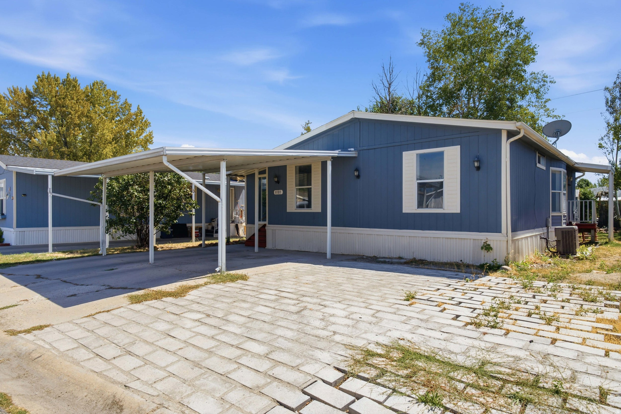 1137 W SIERRA VISTA ST #205