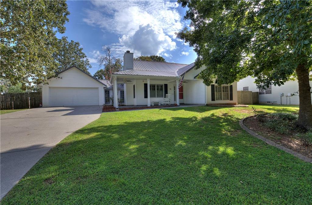 44 WOODHAVEN Court SW