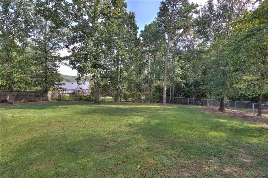 44 WOODHAVEN Court SW
