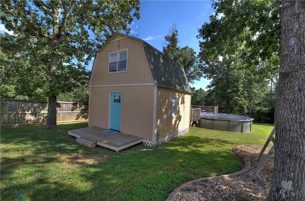 44 WOODHAVEN Court SW
