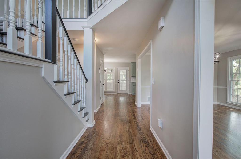 23 FOXHOUND Way SW