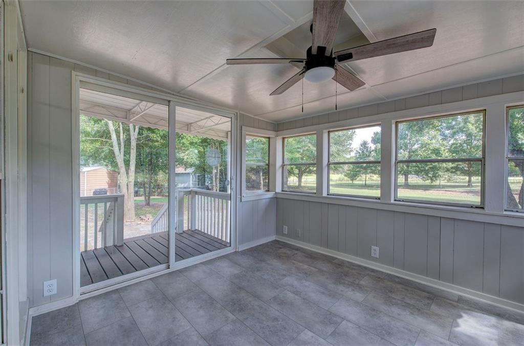 23 FOXHOUND Way SW