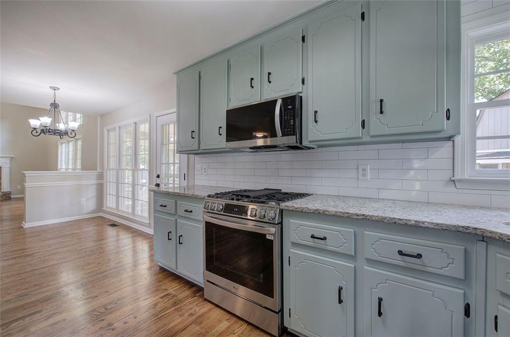 23 FOXHOUND Way SW
