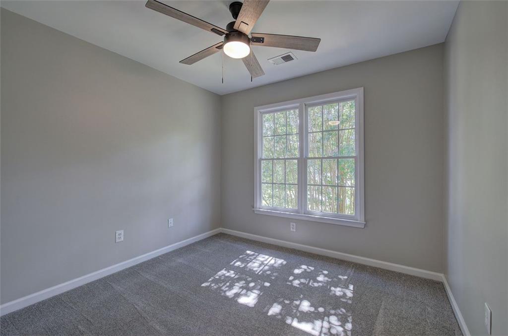 23 FOXHOUND Way SW