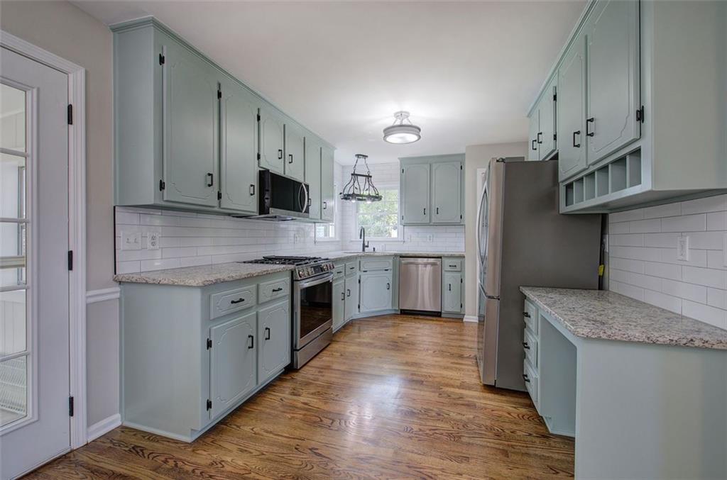 23 FOXHOUND Way SW