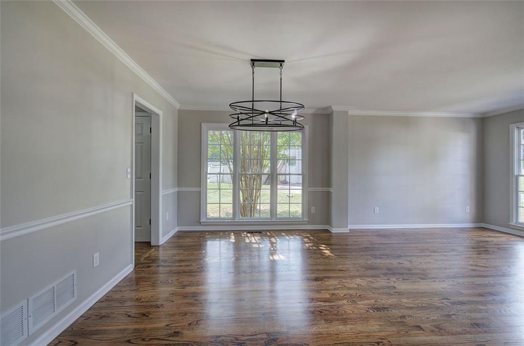 23 FOXHOUND Way SW