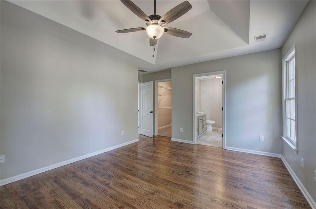 23 FOXHOUND Way SW