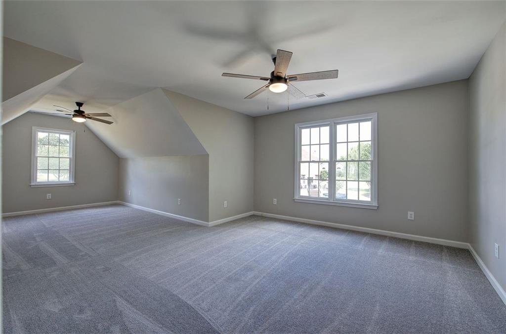 23 FOXHOUND Way SW