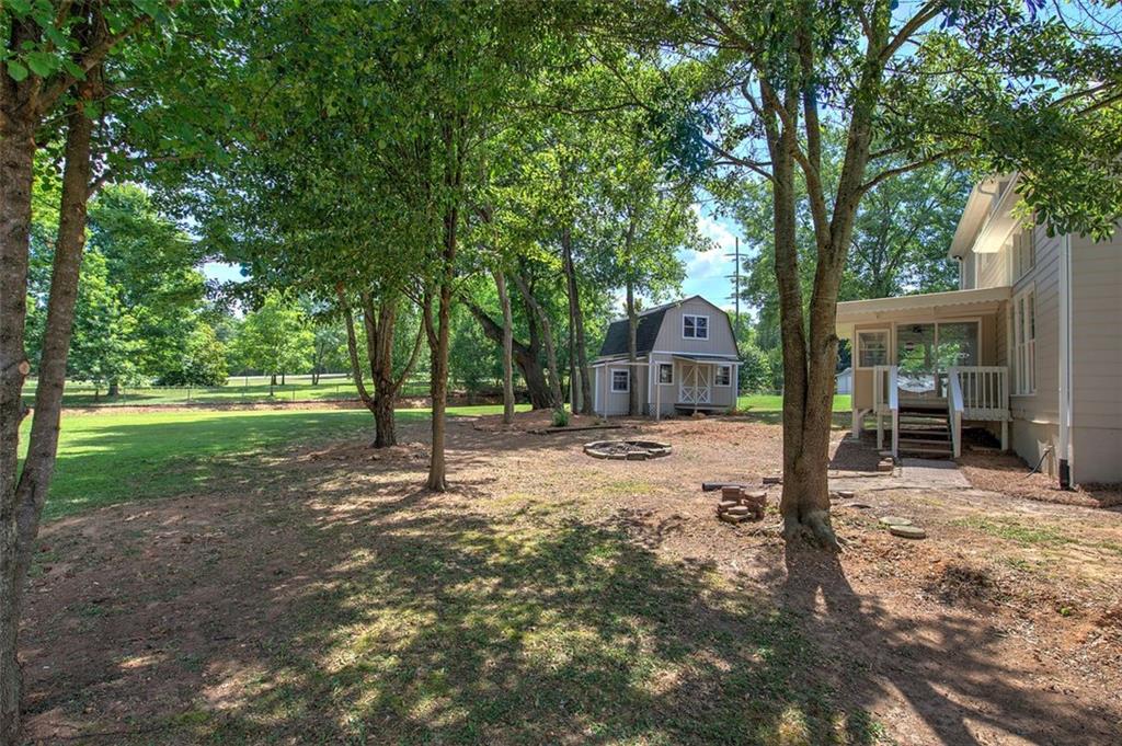 23 FOXHOUND Way SW