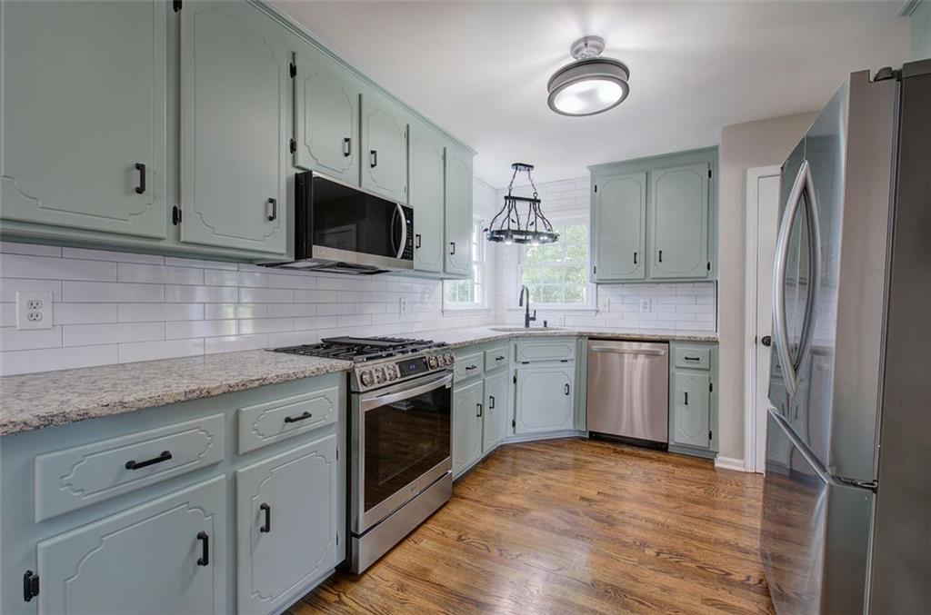 23 FOXHOUND Way SW