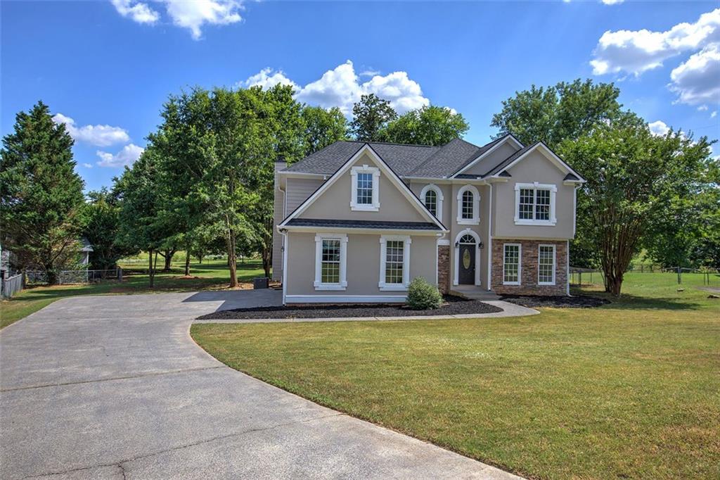 23 FOXHOUND Way SW