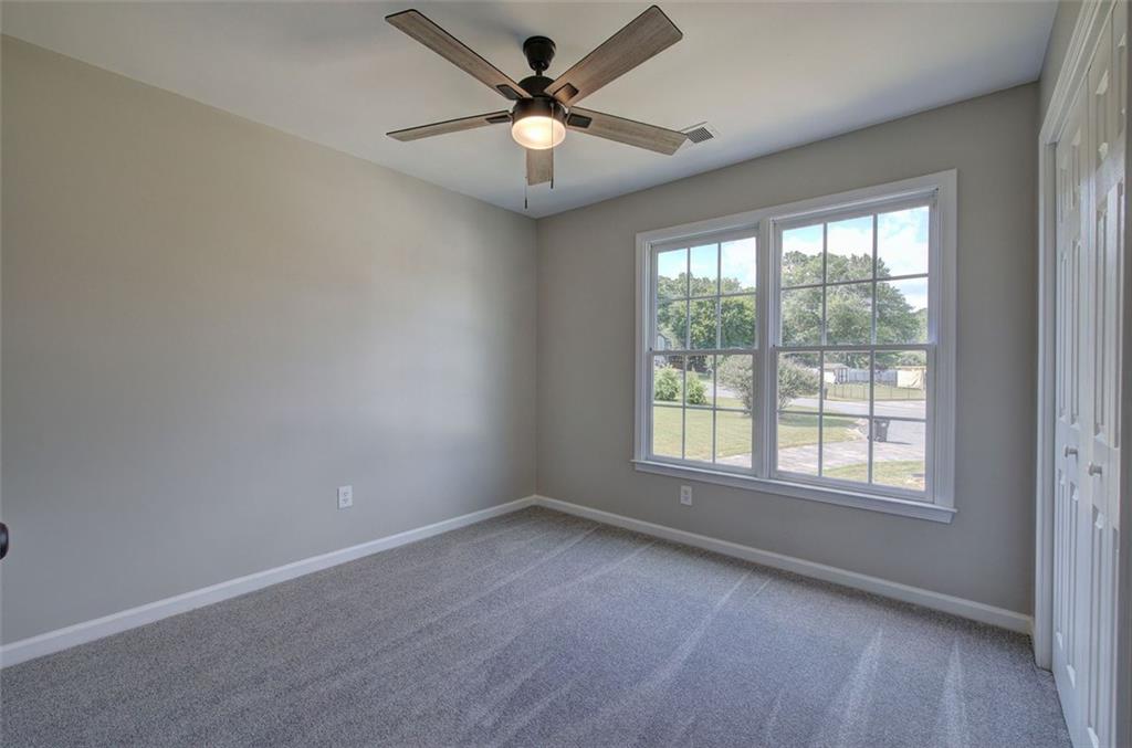 23 FOXHOUND Way SW
