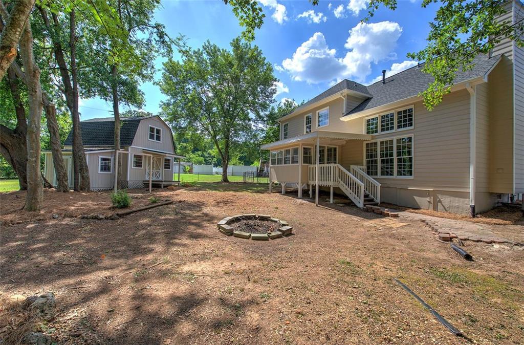 23 FOXHOUND Way SW