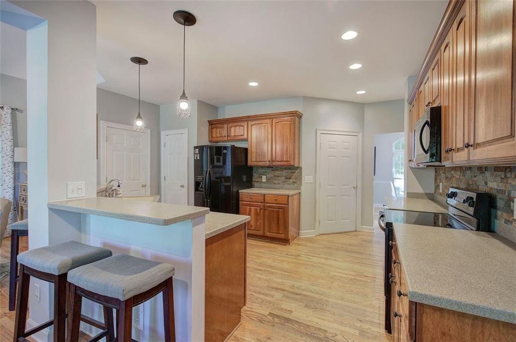 261 HARDWOOD Court