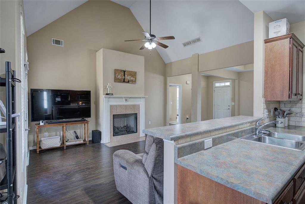 27 SPRING FOLLY NW