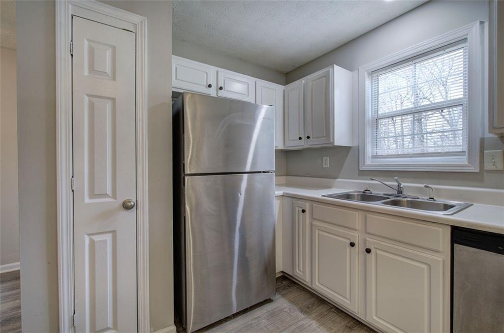 34 ANN Circle SE