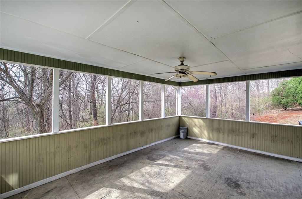 34 ANN Circle SE