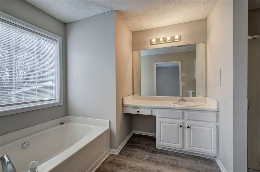 34 ANN Circle SE