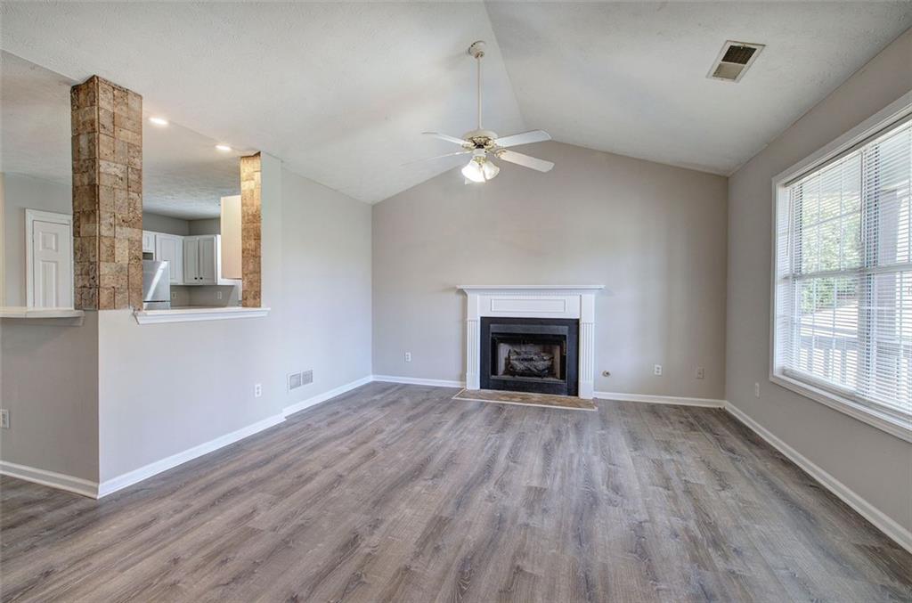 34 ANN Circle SE