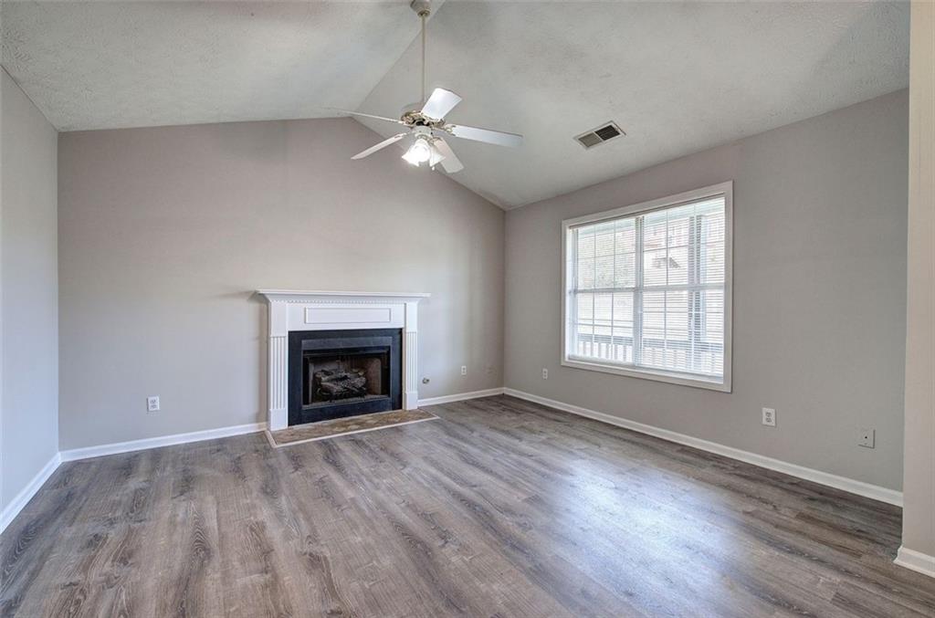 34 ANN Circle SE
