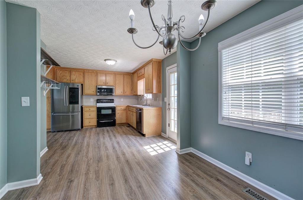 18 HOPKINS FARM Drive