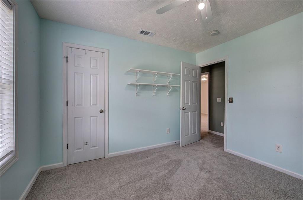 18 HOPKINS FARM Drive