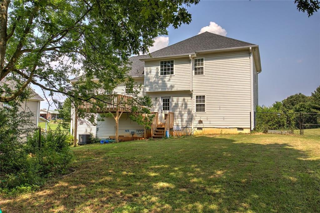 18 HOPKINS FARM Drive