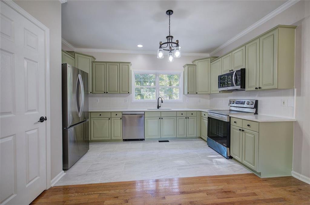 135 GREATWOOD Drive