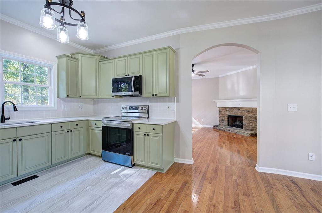 135 GREATWOOD Drive