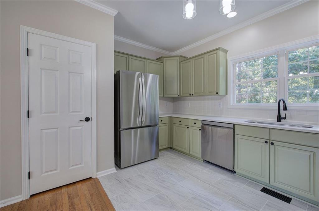 135 GREATWOOD Drive