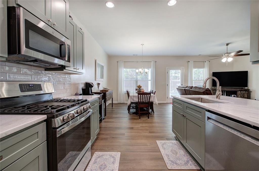 31 BENTLEY Lane SW