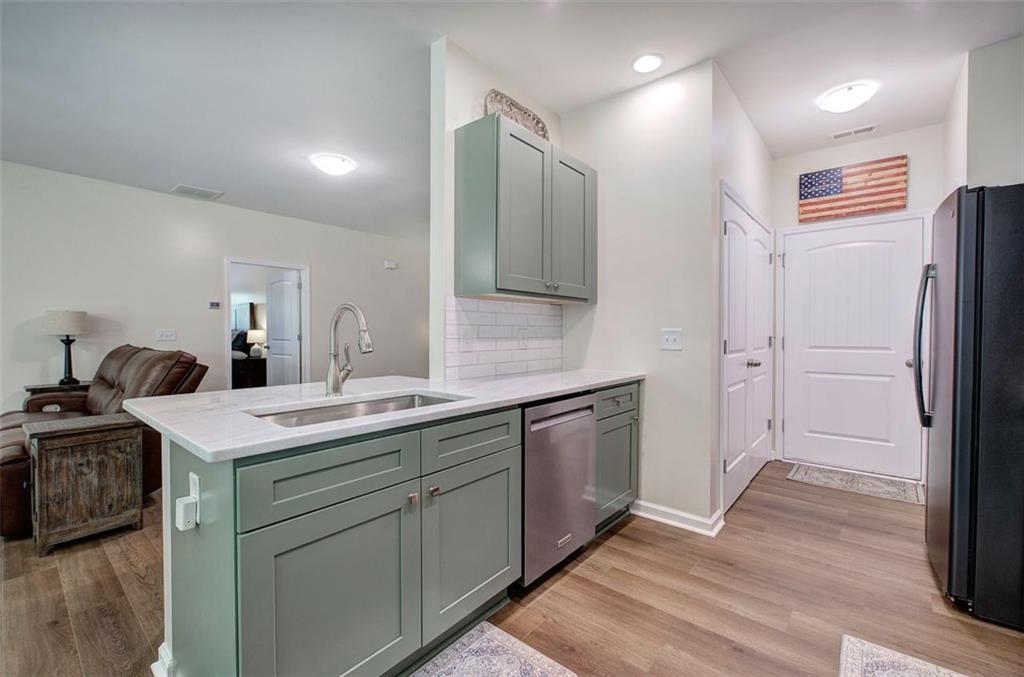 31 BENTLEY Lane SW