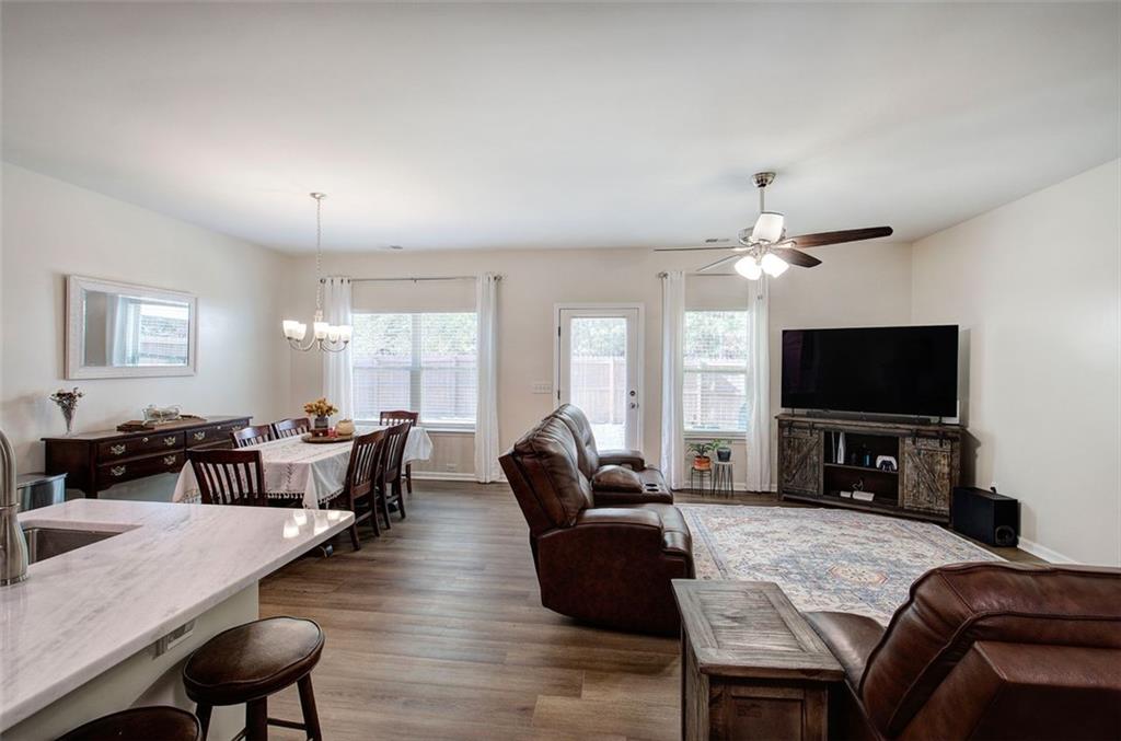 31 BENTLEY Lane SW