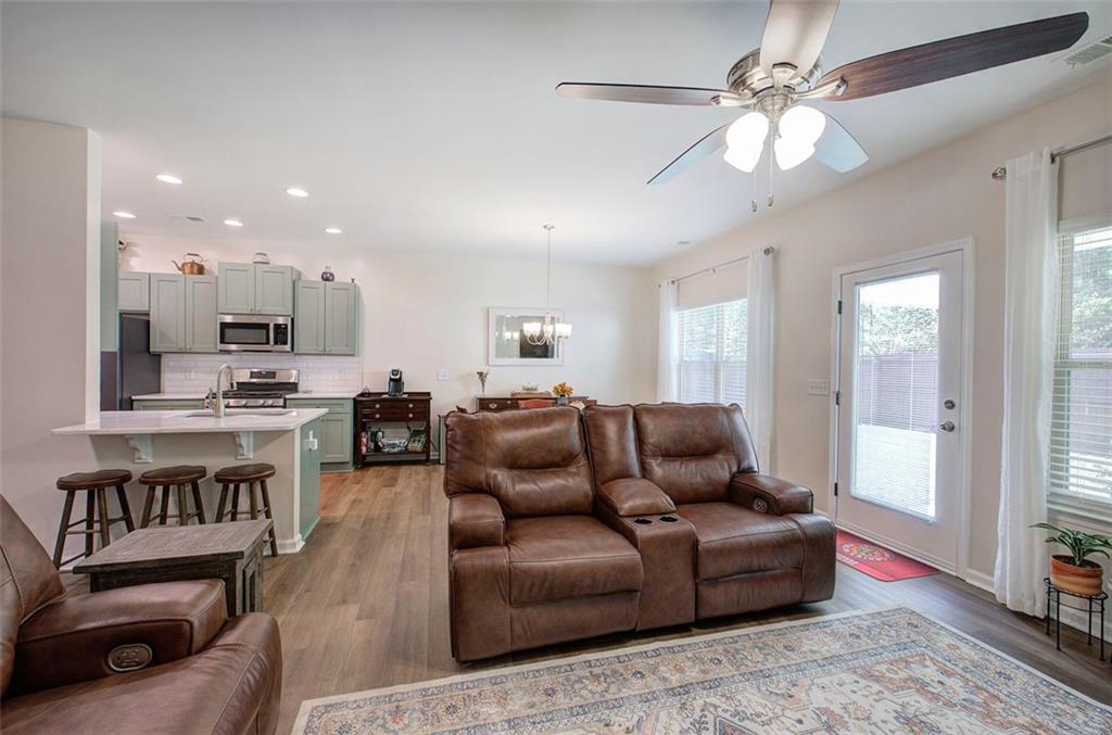 31 BENTLEY Lane SW