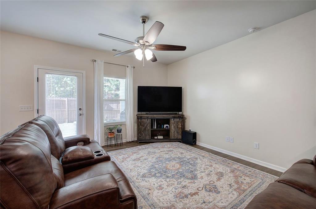 31 BENTLEY Lane SW
