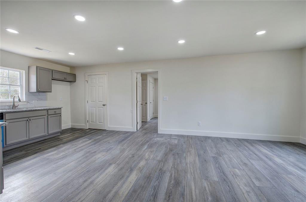 30 Grove Circle