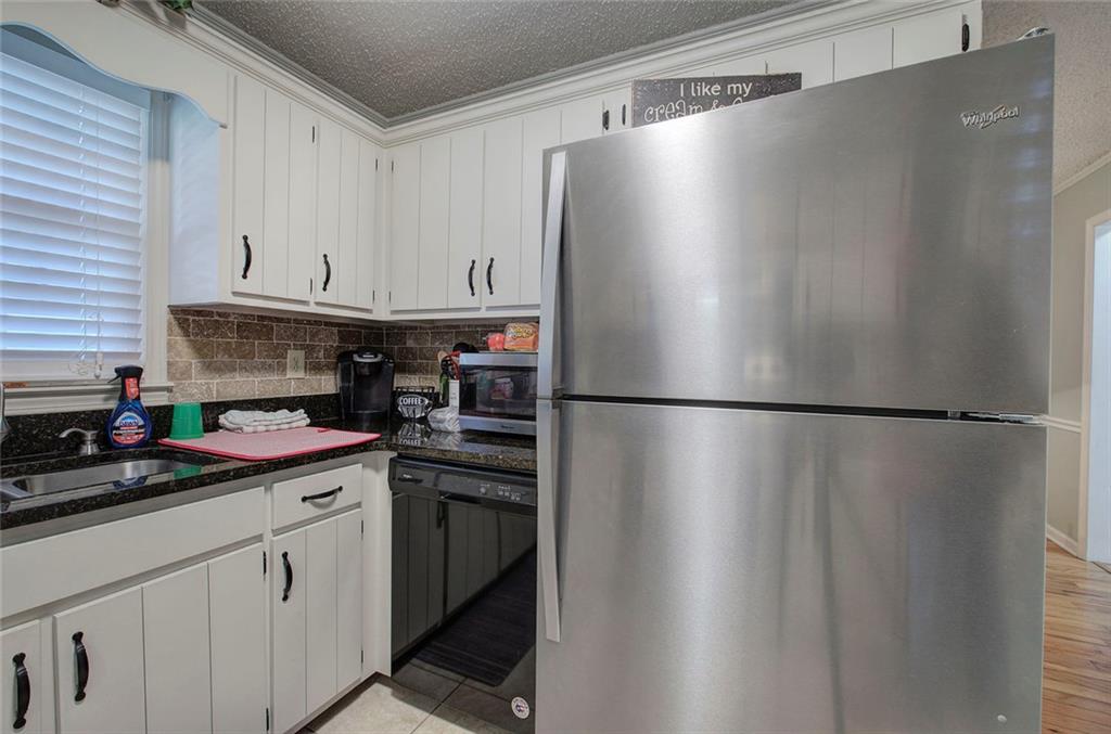 12 Wooddale Drive SW